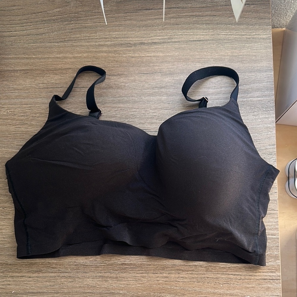 PINK Victoria's Secret Black Wireless Padded Bra